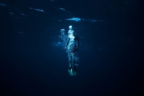 random free diver